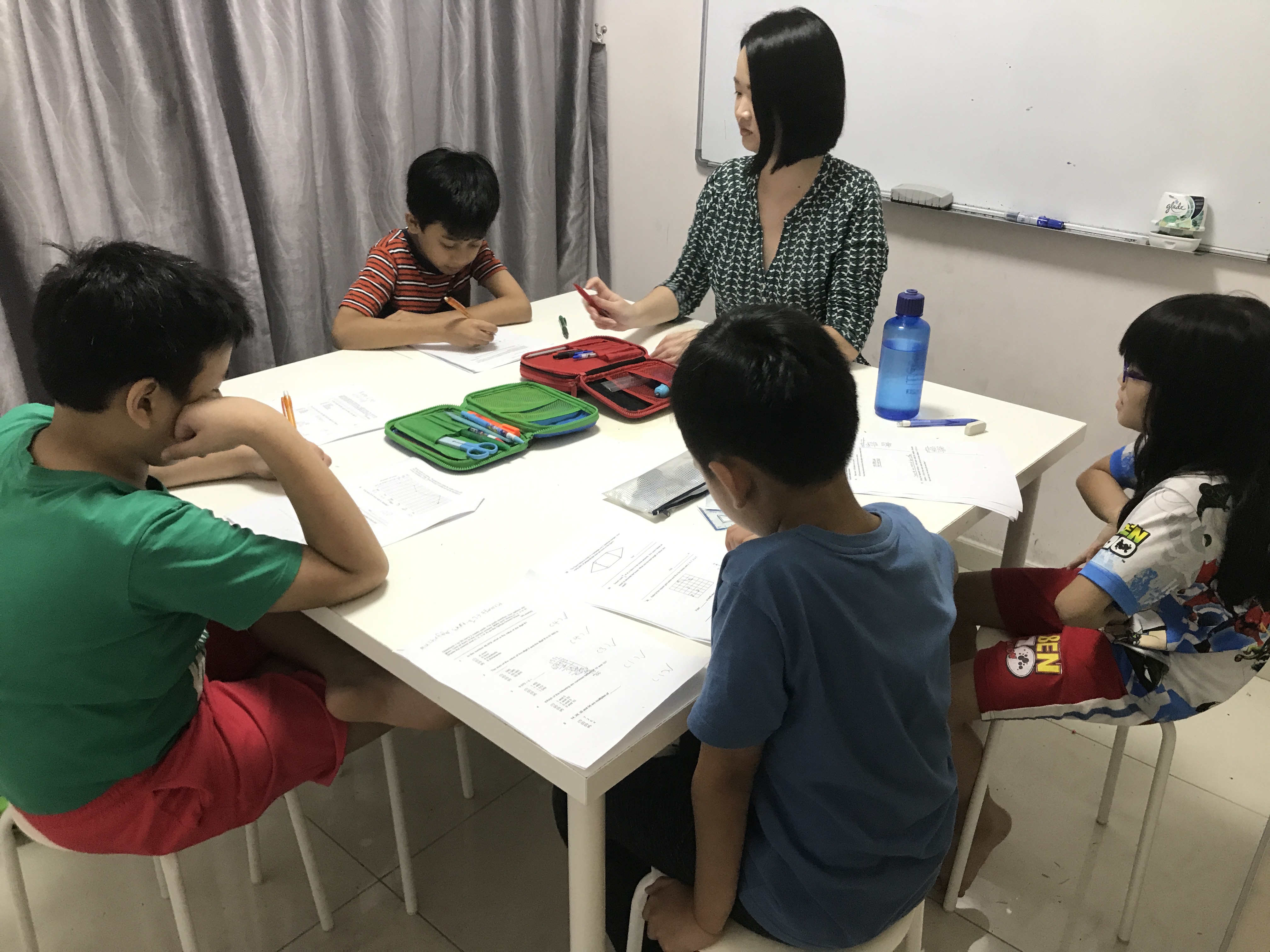 Punggol English Tuition Primary Secondary Small group  Female Tutor